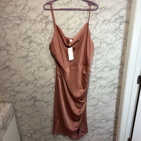NEW Floerns Side Gothered Sleeves Dress - Picture 1 of 7